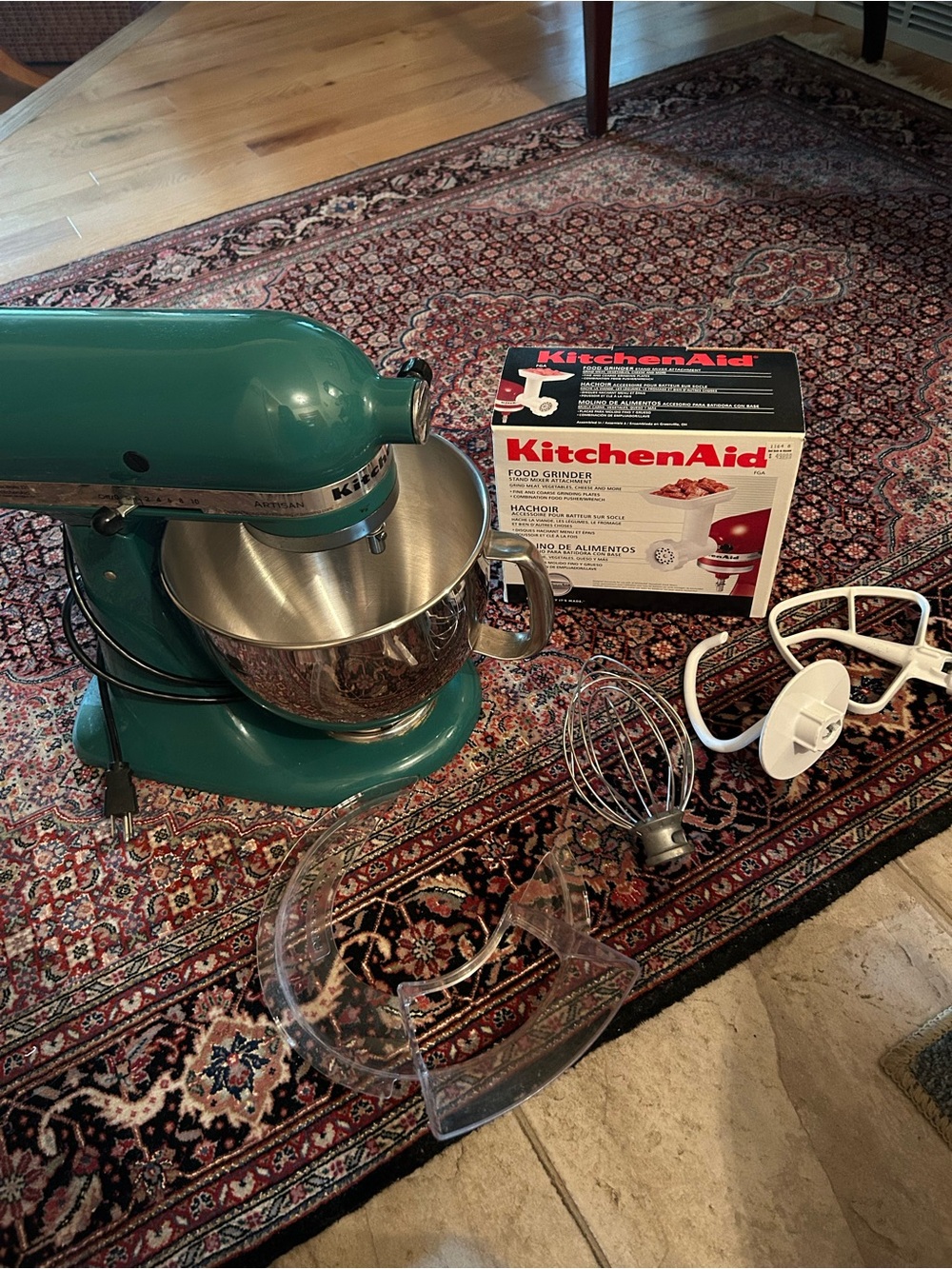 EUC KitchenAid standing mixer in green with Stainless Steel bowl